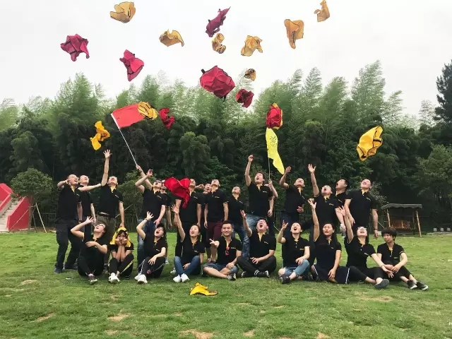 “向梦想出发” 凯时娱乐销售团建活动完善绽放